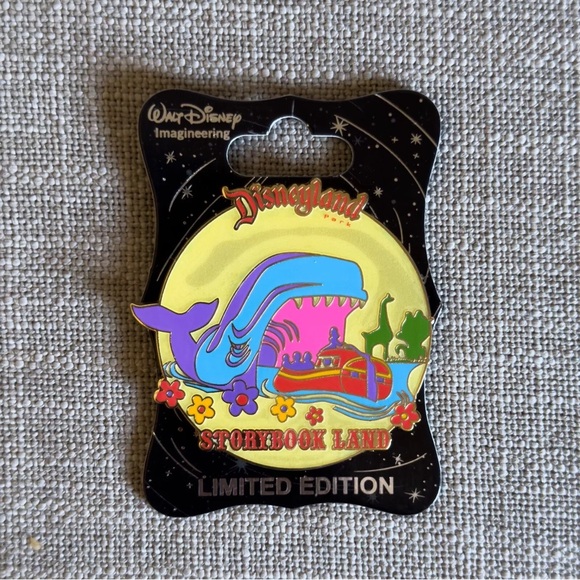 Brand New D23 Pin WDI Retro Monstro Storybook Land LE 300 Disneyland Park 2015 - Picture 1 of 7